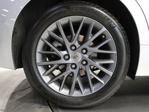 Used 2018 Lexus ES 350 w/ Premier Package FWD image 29