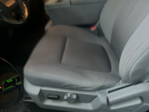 Used 2012 Ford F150 XLT w/ XLT Chrome Pkg AWD/4WD image 4