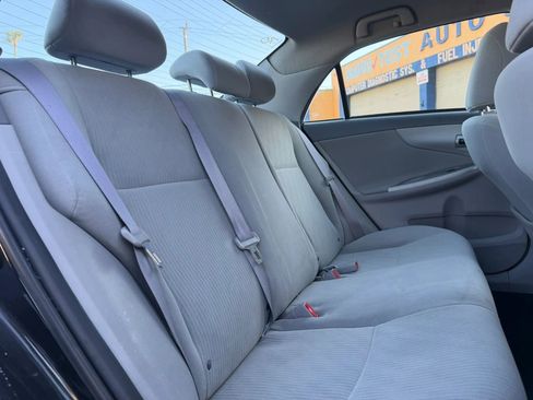 Used 2010 Toyota Corolla LE FWD image 12