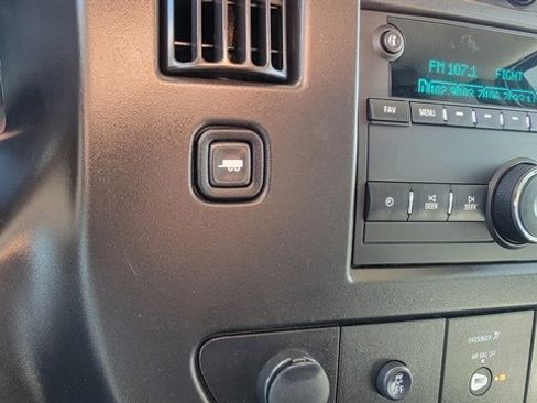 Used 2023 Chevrolet Express 3500 LS RWD image 24