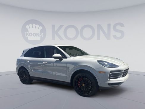 Used 2022 Porsche Cayenne Platinum Edition AWD/4WD image 10
