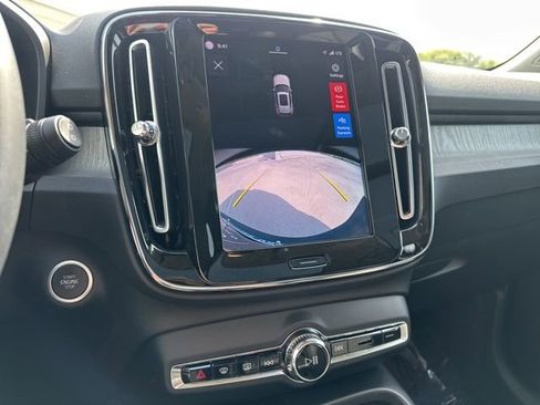Certified 2023 Volvo XC40 B5 Plus w/ Climate Package AWD/4WD image 19