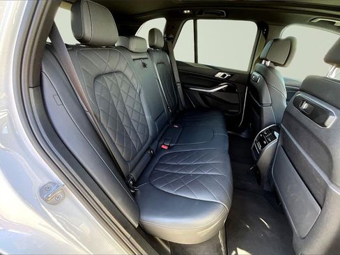 Used 2024 BMW X5 xDrive40i image 28