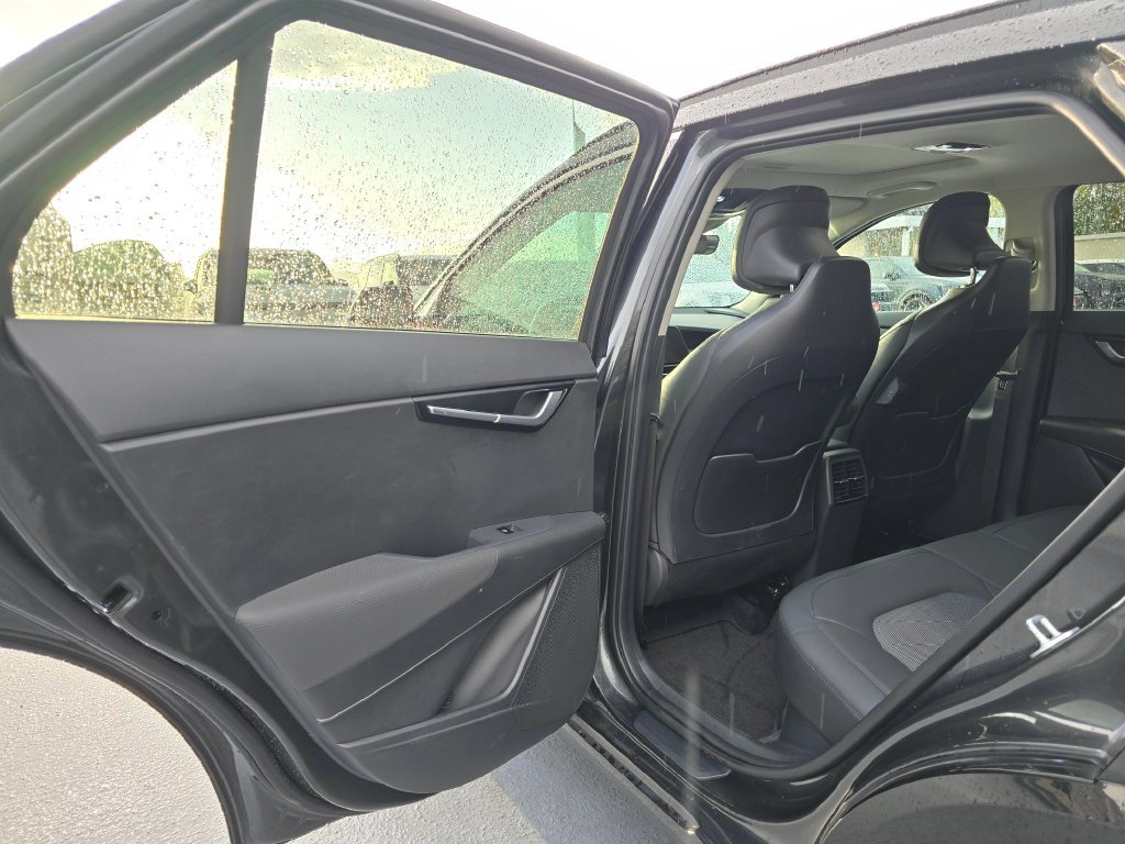 Certified 2024 Kia Niro EX Touring FWD image 16