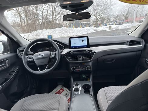 Used 2022 Ford Escape SE w/ Cold Weather Package image 13