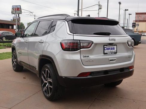 Used 2025 Jeep Compass Limited w/ Elite Group AWD/4WD image 6