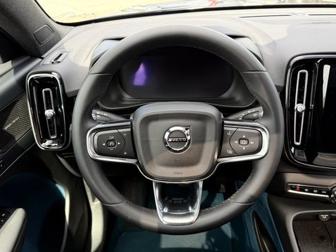 Certified 2023 Volvo C40 P8 Recharge Ultimate AWD/4WD image 25