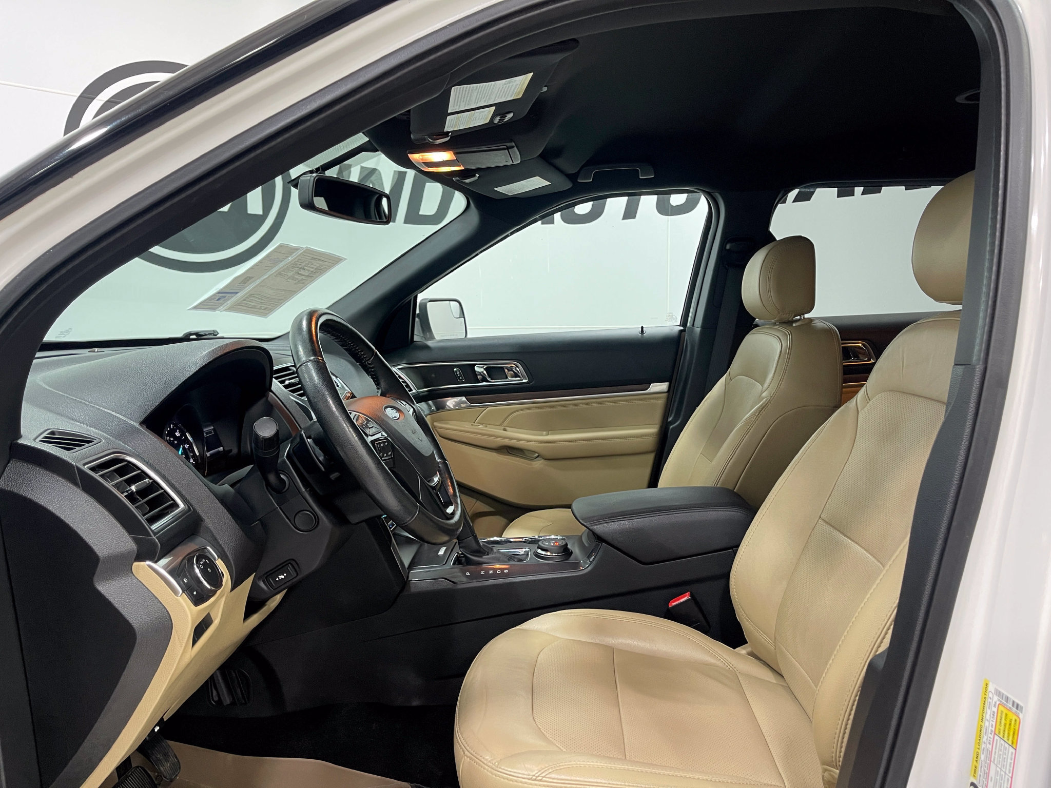 Used 2017 Ford Explorer Limited AWD/4WD image 12
