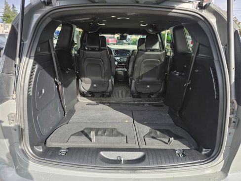 Used 2021 Chrysler Pacifica Touring-L w/ Uconnect Theater Family Group image 12