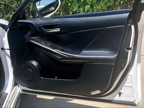 Used 2023 Lexus IS 300 w/ Premium Package RWD image 25