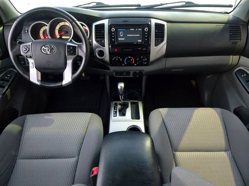 Used 2015 Toyota Tacoma 4x4 Double Cab image 22