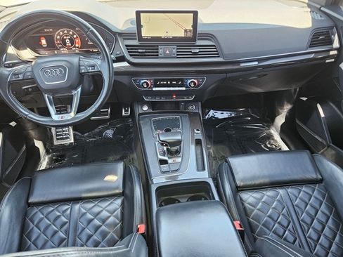 Used 2019 Audi SQ5 Premium Plus w/ Premium Plus Package AWD/4WD image 17