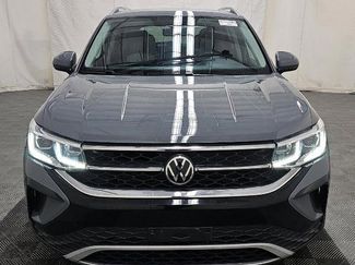 Used 2022 Volkswagen Taos SEL w/ Panoramic Sunroof Package video 2