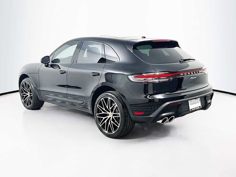 Certified 2025 Porsche Macan image 3