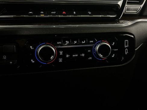 Used 2023 GMC Sierra 1500 SLE image 20