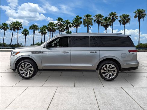 Used 2024 Lincoln Navigator L Reserve image 5