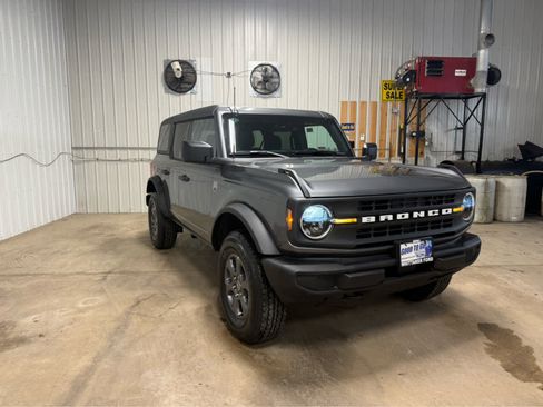 New 2025 Ford Bronco Big Bend image 2