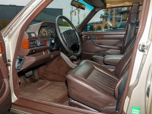 Used 1986 Mercedes-Benz 420 SEL image 16