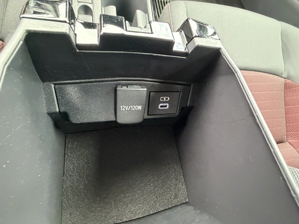 Used 2025 Toyota Corolla SE FWD image 21
