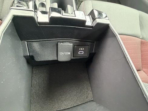 Used 2025 Toyota Corolla SE FWD image 21