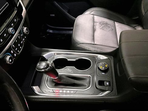 Used 2019 Chevrolet Traverse RS image 18