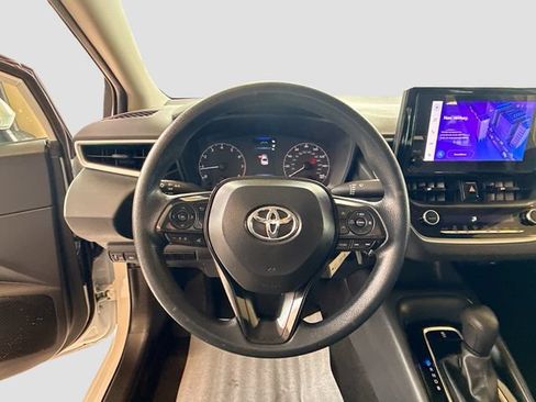 Used 2024 Toyota Corolla LE FWD image 11