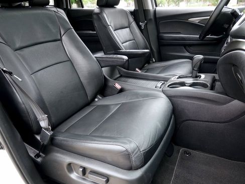 Used 2017 Honda Pilot EX-L image 8