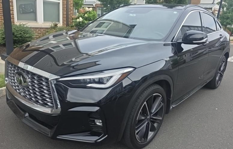 Used 2023 INFINITI QX55 Essential AWD/4WD image 2