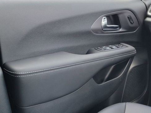 New 2026 Chrysler Pacifica Select image 36