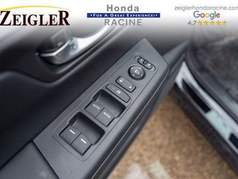 Used 2025 Honda CR-V EX image 15