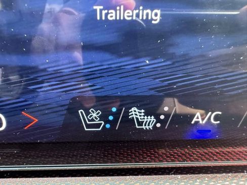 Certified 2024 Chevrolet Traverse RS w/ LPO, Floor Liner Package image 18