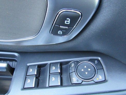 Used 2025 Ford Expedition Platinum AWD/4WD image 9