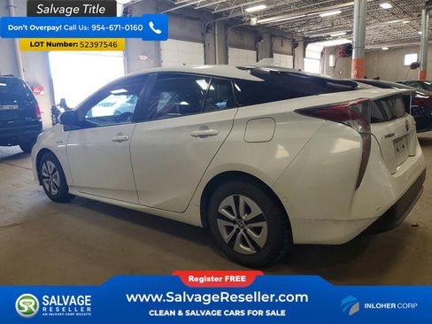 Used 2016 Toyota Prius FWD image 3