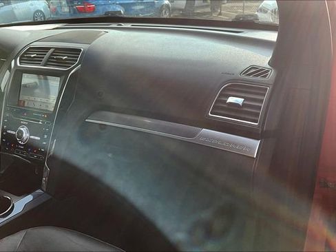 Used 2018 Ford Explorer Sport w/ Equipment Group 401A image 16