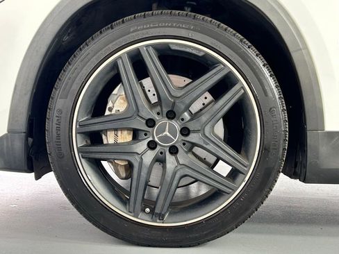 Used 2021 Mercedes-Benz GLA 35 AMG 4MATIC w/ Premium Package image 36