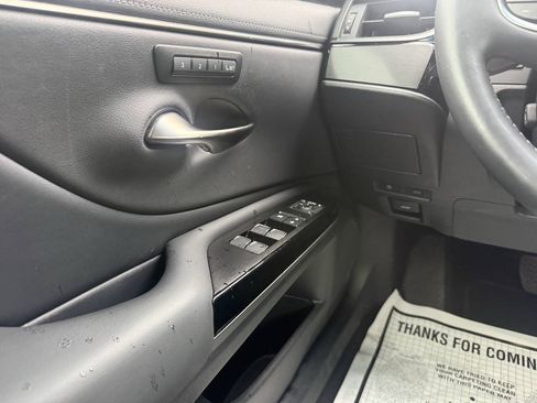 Used 2022 Lexus ES 350 w/ Premium Package FWD image 30