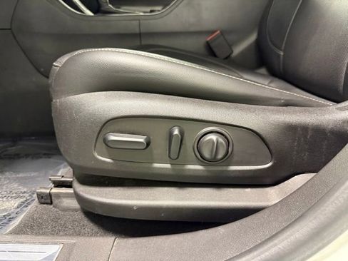 Used 2019 GMC Acadia SLT image 15