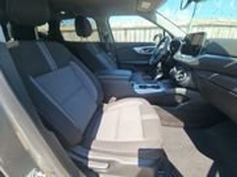 Used 2024 Chevrolet Blazer LT w/ Convenience Package FWD image 11