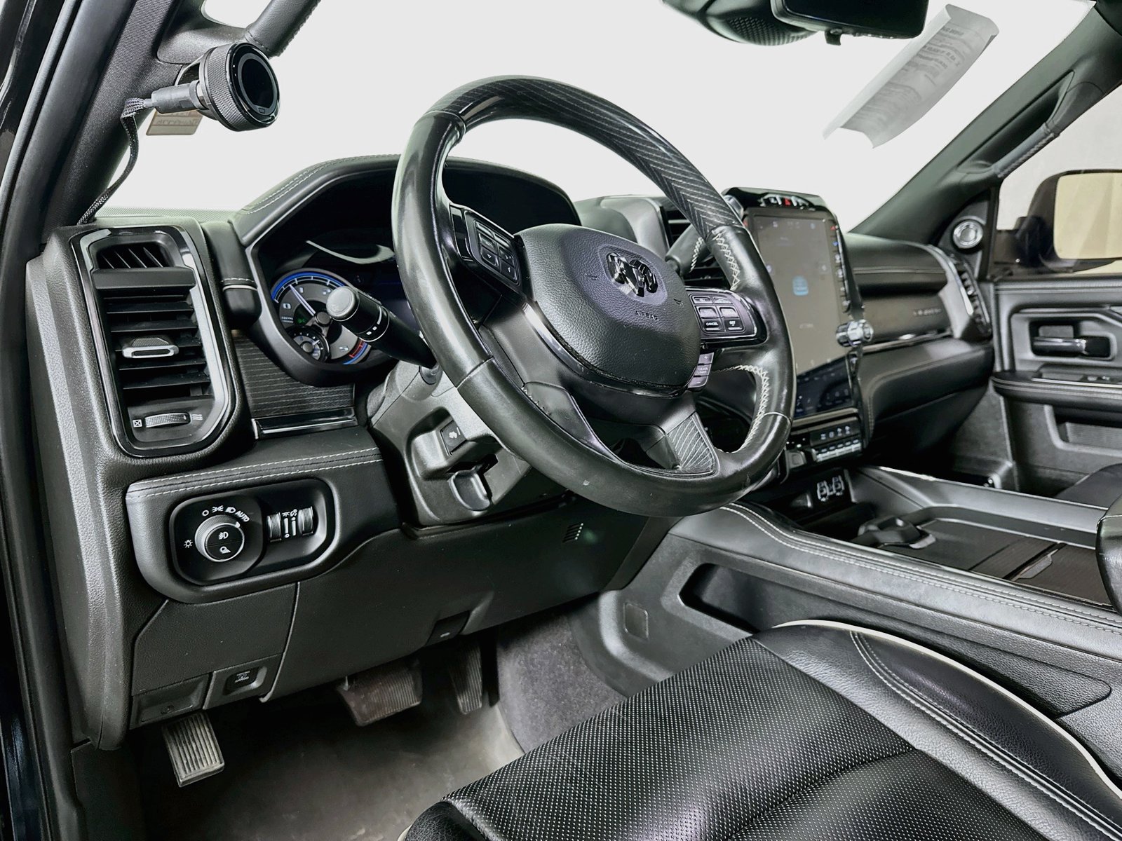 Used 2022 RAM 2500 Limited AWD/4WD image 10