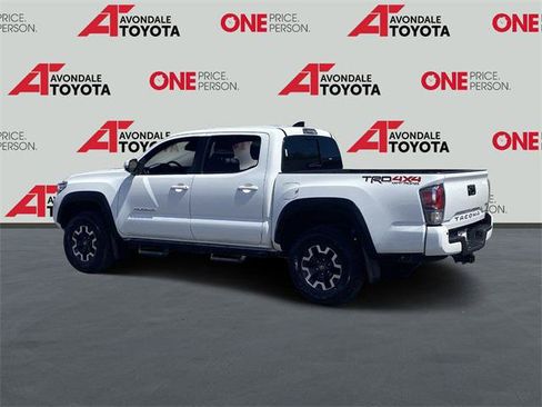 Certified 2022 Toyota Tacoma TRD Off-Road w/ Technology Package AWD/4WD image 6