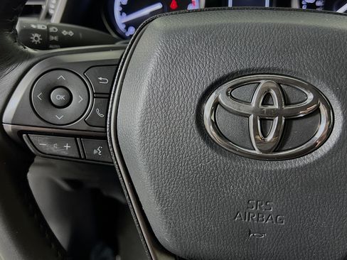 Used 2024 Toyota Camry SE FWD image 19