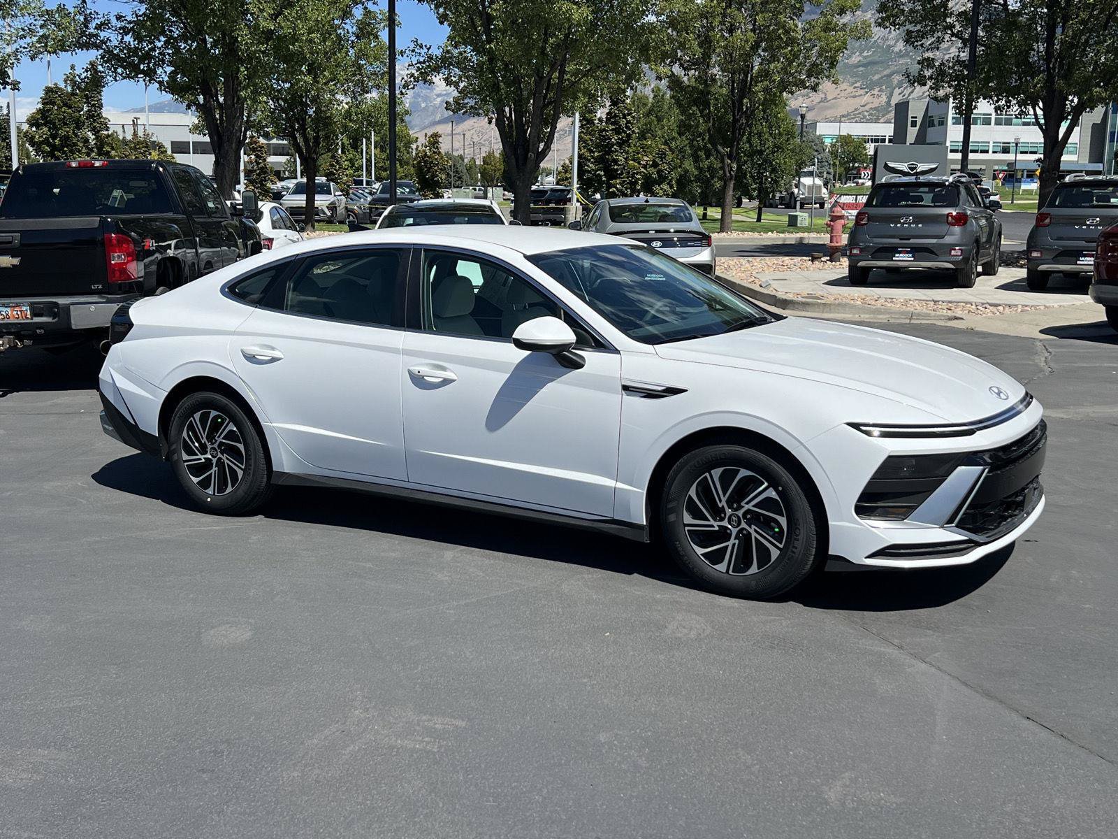 New 2026 Hyundai Sonata Blue FWD image 5