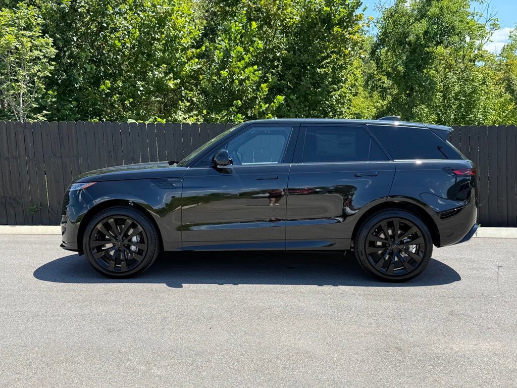 New 2026 Land Rover Range Rover Sport Dynamic SE AWD/4WD image 2