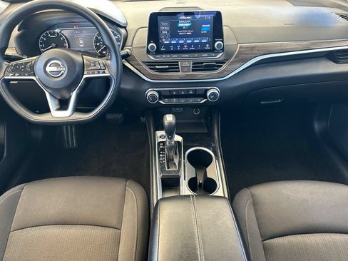 Used 2023 Nissan Altima 2.5 SV FWD image 13