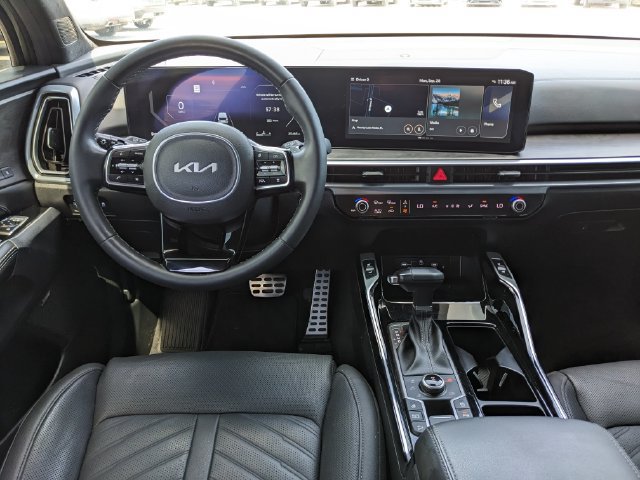 Used 2025 Kia Sorento SX Prestige AWD/4WD image 16