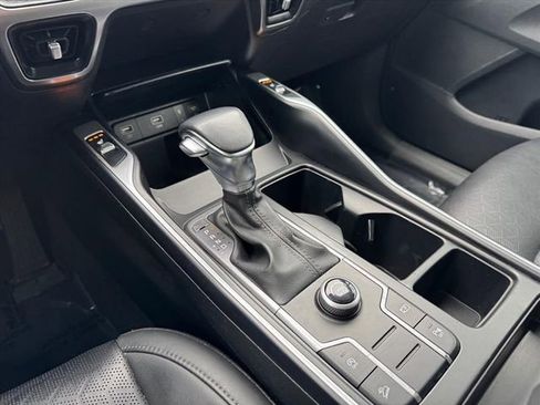 Used 2023 Kia Sorento S image 19