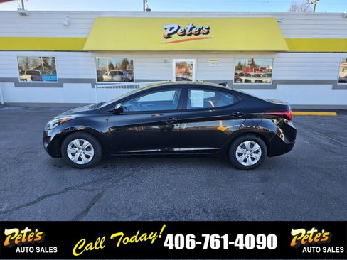 Used 2016 Hyundai Elantra SE image 1
