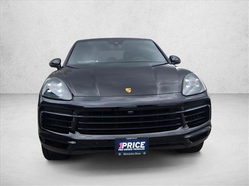Used 2021 Porsche Cayenne Coupe image 2