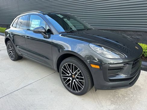 Used 2026 Porsche Macan AWD/4WD image 11