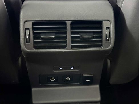 Used 2025 Land Rover Range Rover Velar Dynamic SE image 25